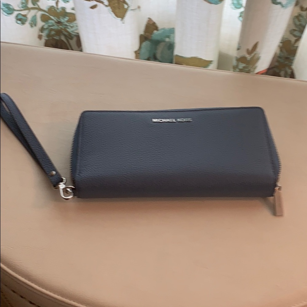 Michael Kors Pebble Blue Wallet NWOT